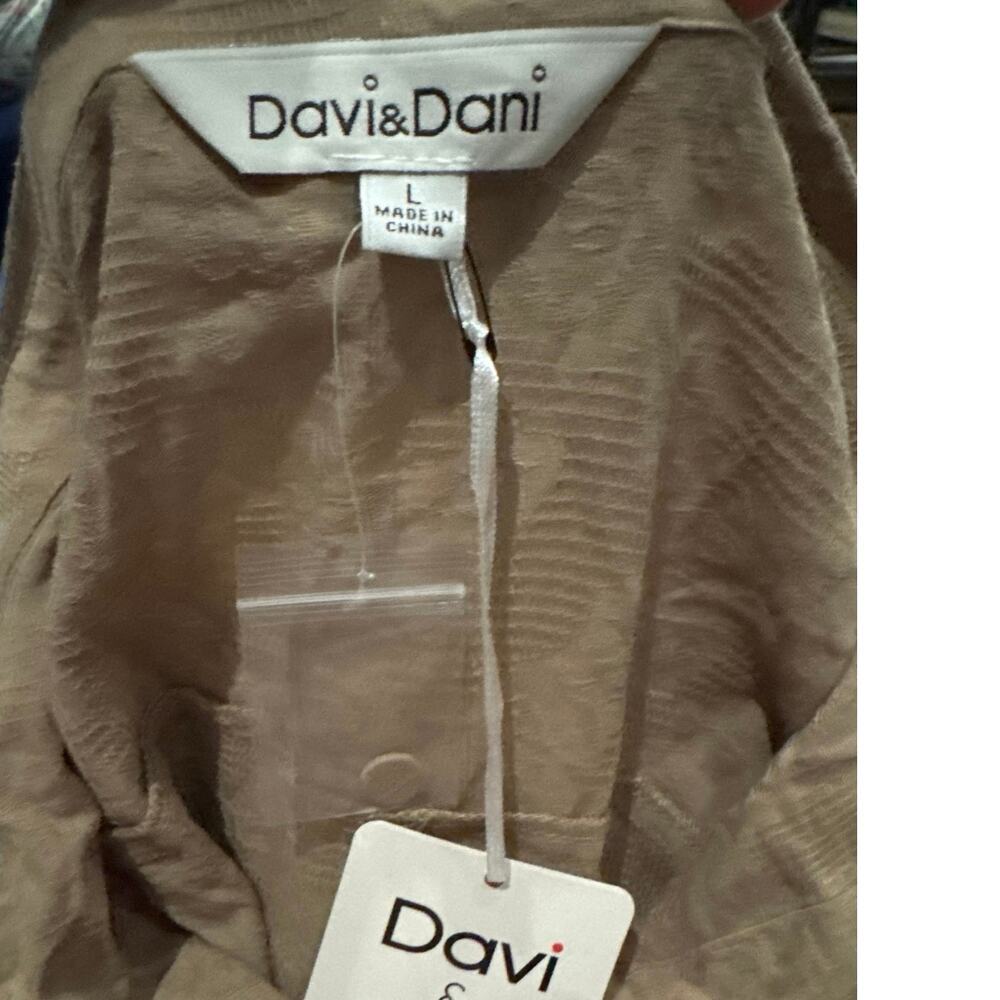 Davi & Dani Button Down NWT - image 4